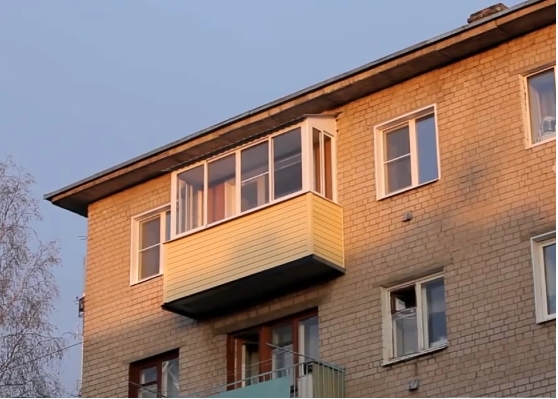 дешёвое раздвижное остекление балкона